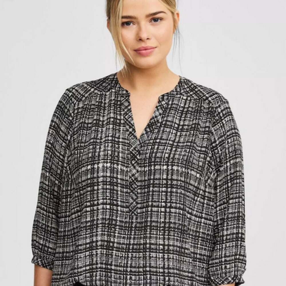 Torrid Black & White "Harper" Top